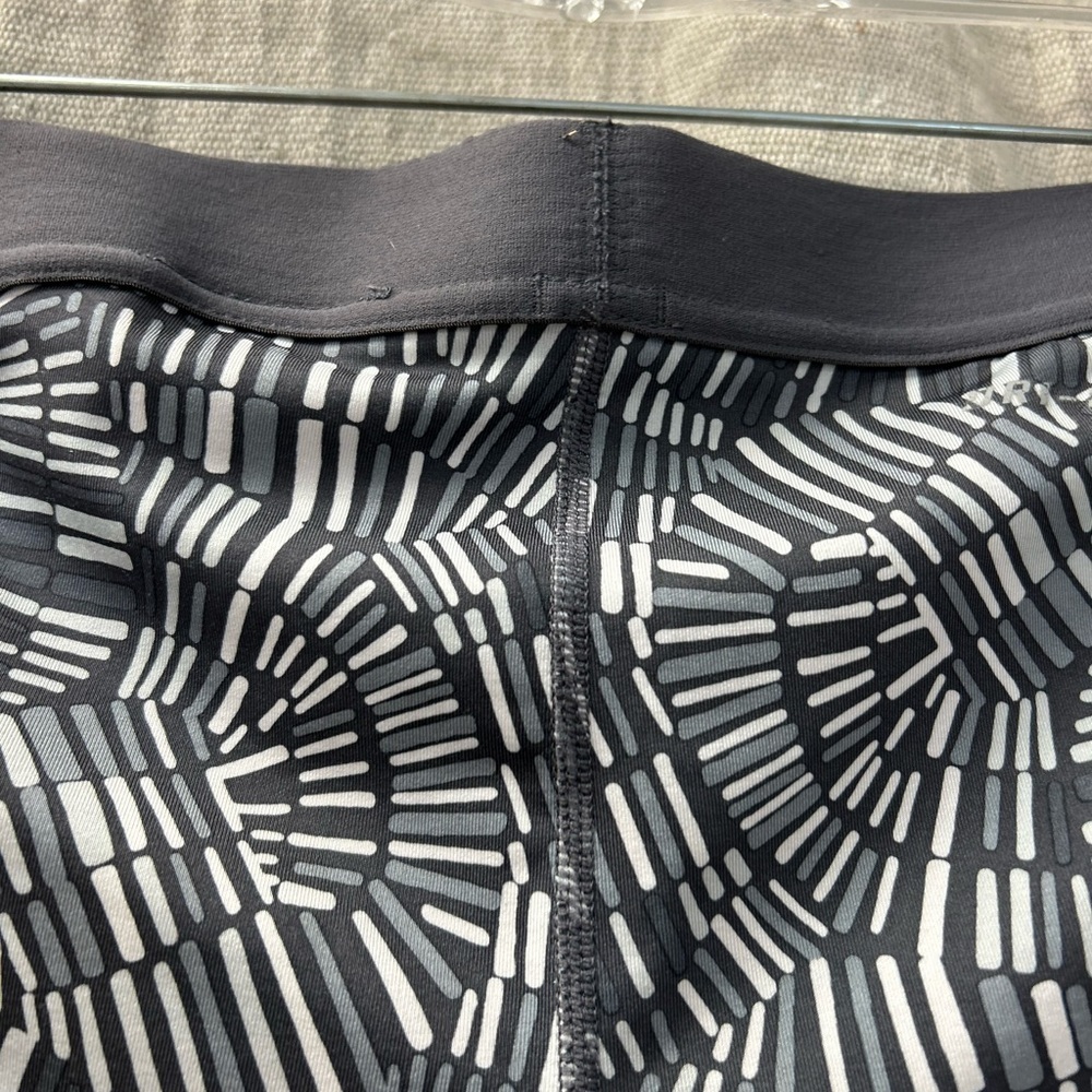 Nike Pro/ Hypercool Tidal Training Capri Legging/… - image 8